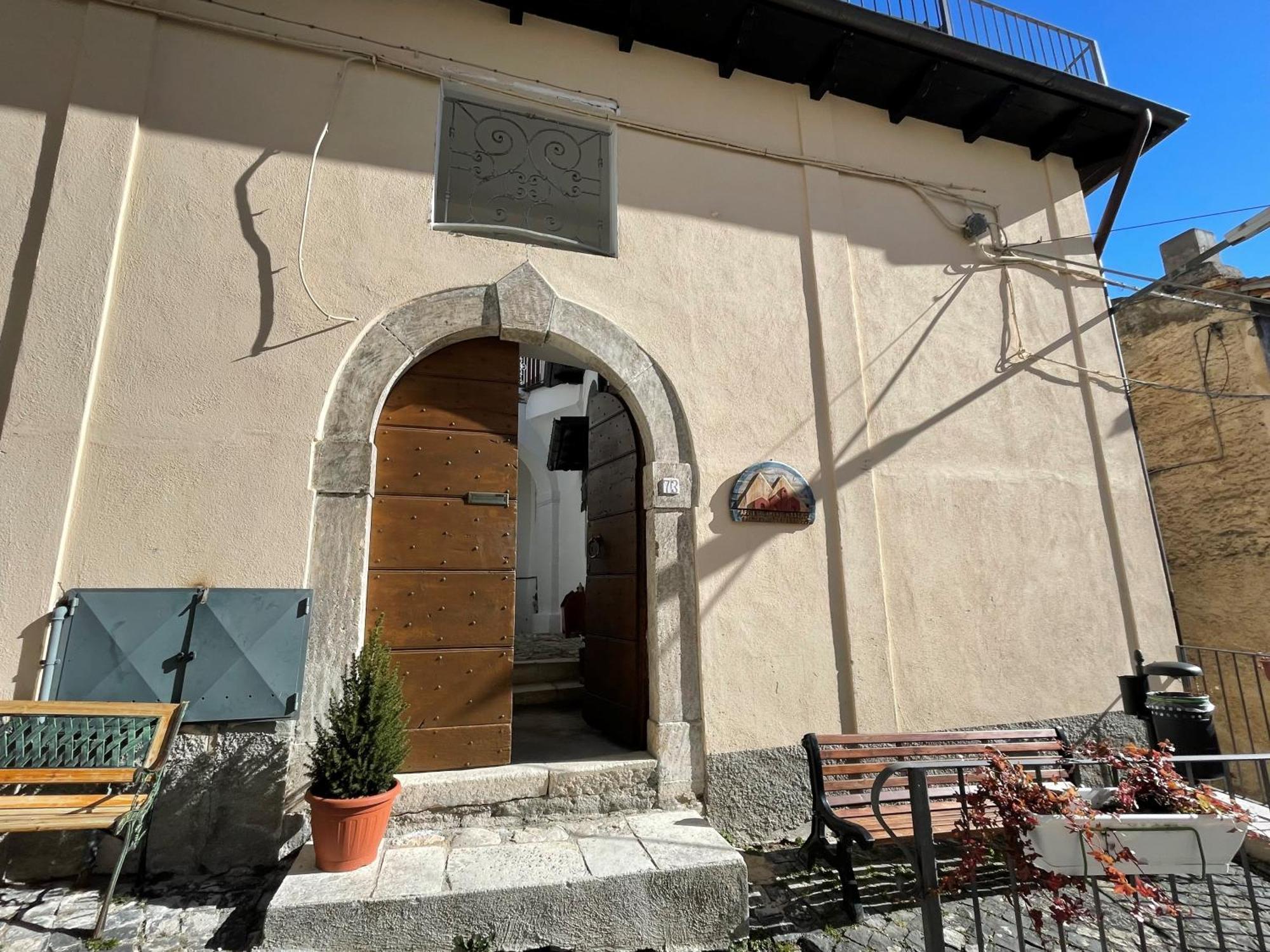 Piazzetta Del Forno Appartamento Assergi Exterior photo